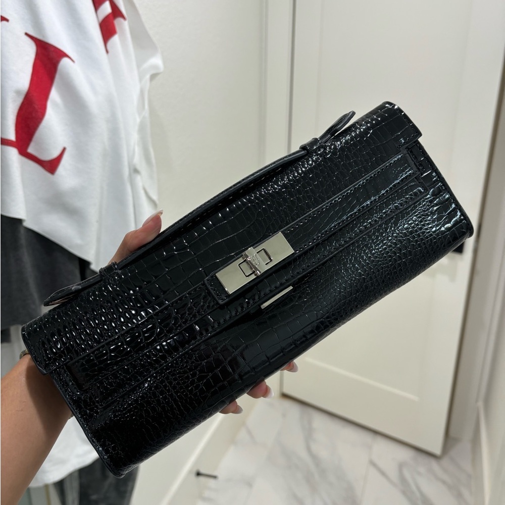 Elegant Black Crocodile-Embossed Clutch